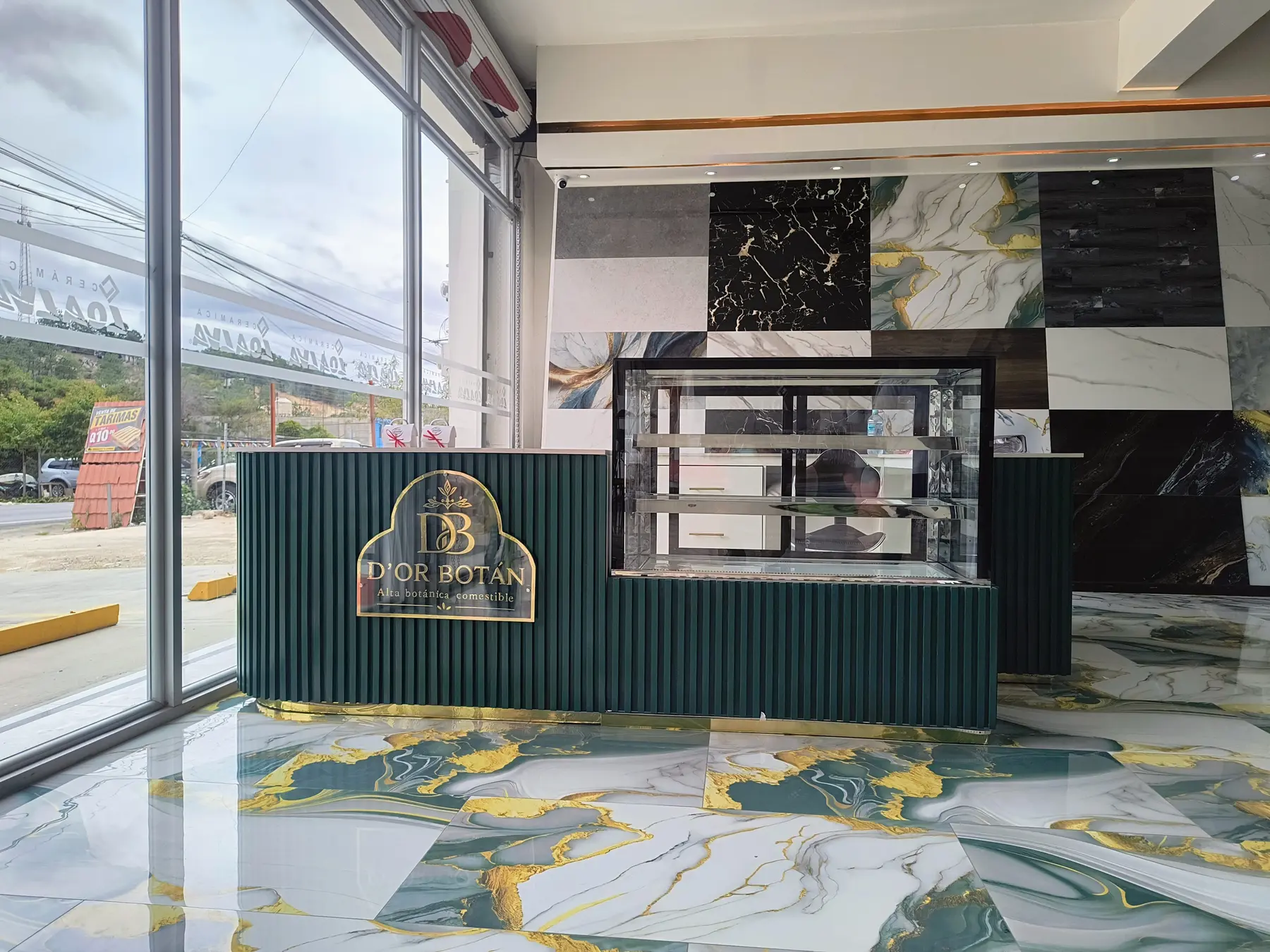 Mueble comercial personalizado fabricado por Industrias AP